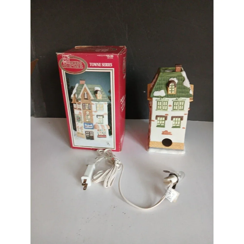 Vtg 1994 Christmas Dickens Collectables towne series Porcealin Gift shop w box